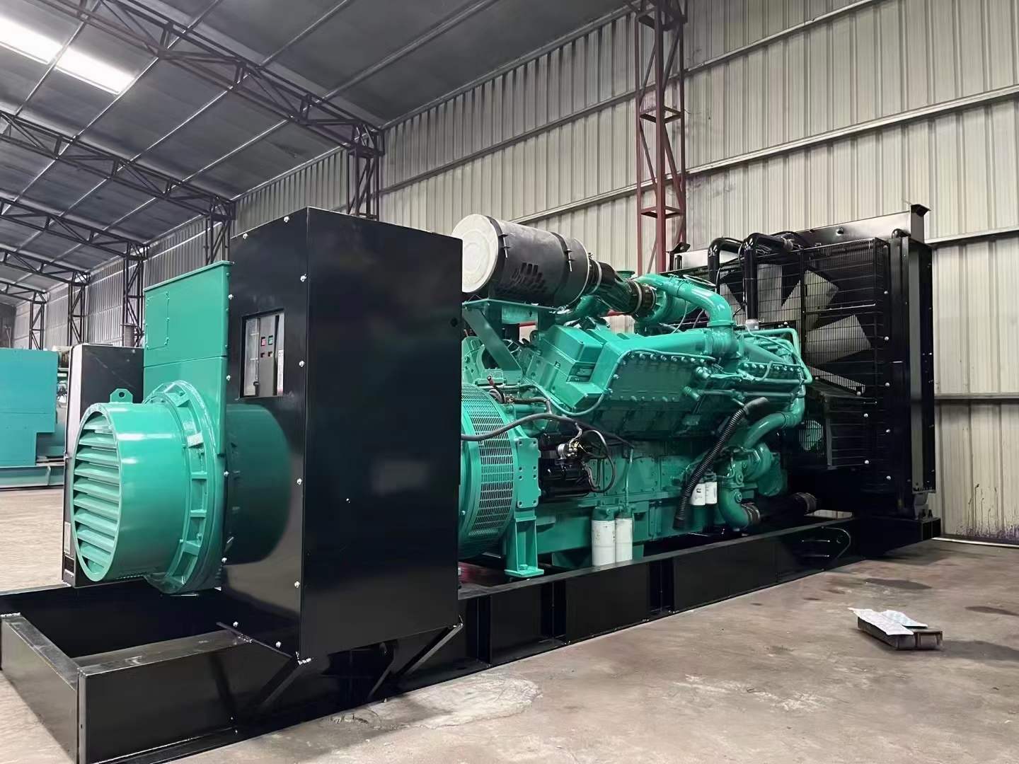 呼玛如何降低 800kW 柴油发电机输出电流的波动？